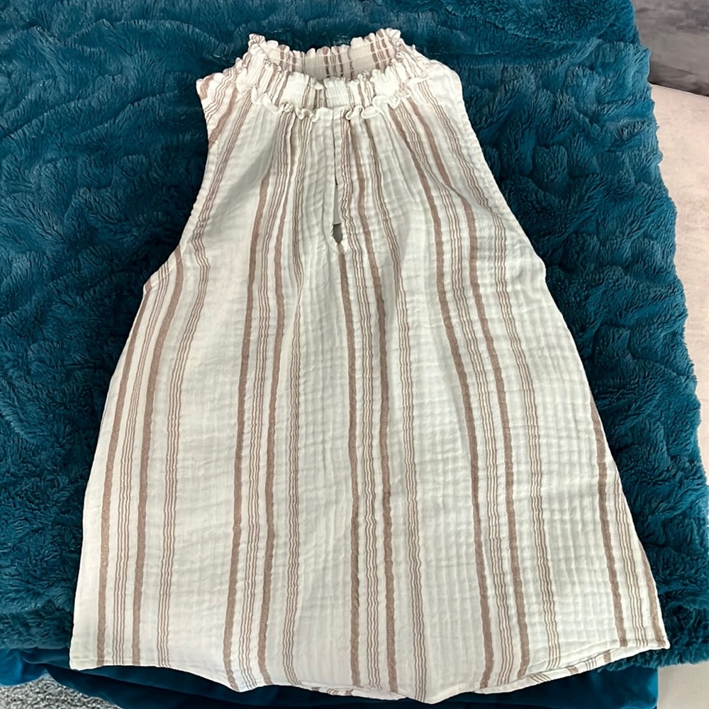 Sleeveless top